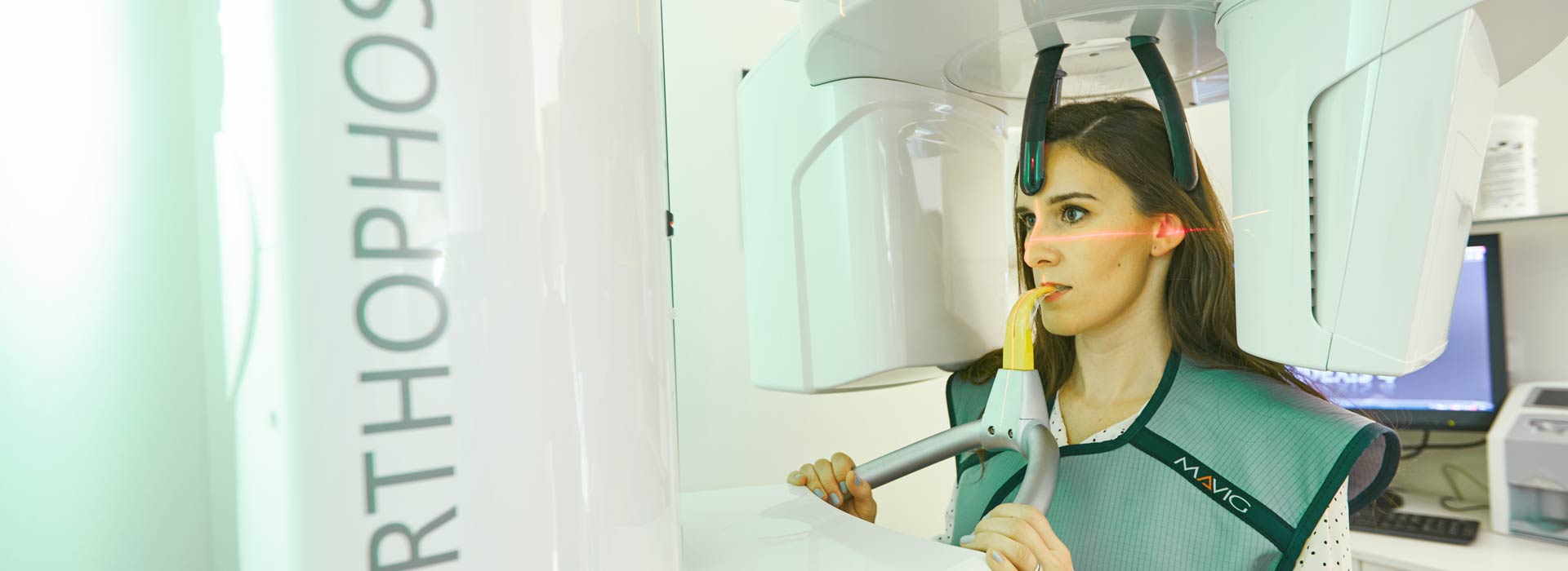 ZAHNWEISS – Praxis für moderne Zahnmedizin - Digitale Röntgendiagnostik 1